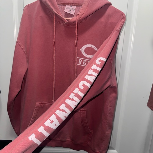Cincinnati Reds Hoodie - Picture 2 of 5